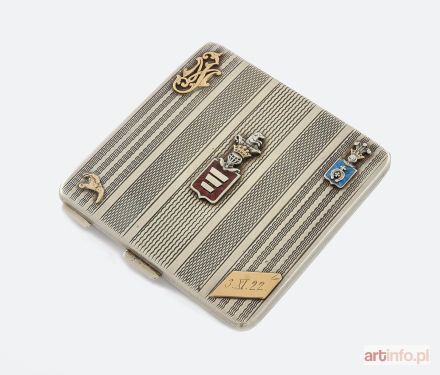 Puderniczka z herbami Korczak i Lubicz