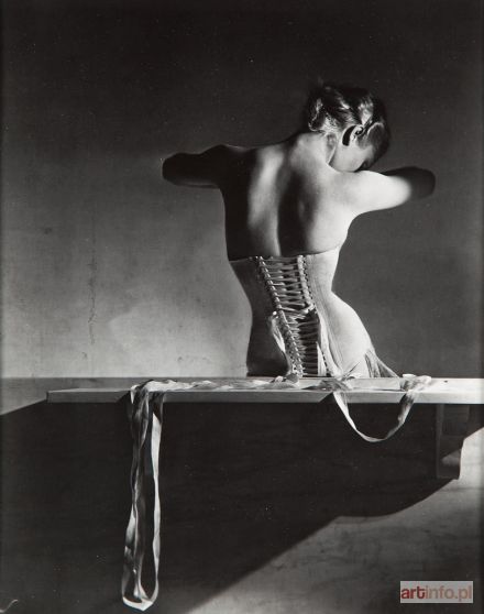 HORST Horst P. (Horst Paul Albert Bohrmann) | Mainbocher Corset, Paryż 1939